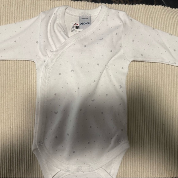 Bundle of Newborn Girl Clothes - Picture 6 of 9